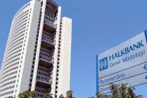 Halkbank d&uuml;nya devini de sarstı