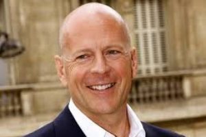 Bruce Willis baba oluyor