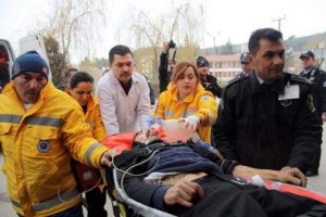 Eski gelini ve kocasına kurşun yağdırdı