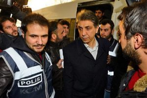 Operasyonda g&ouml;zaltına alınanların sayısı 50'yi aştı