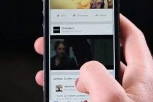 Facebook d&uuml;ğmeye bastı!