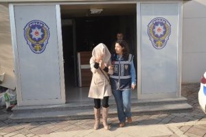 C&uuml;zdan hırsızı polise yakalandı