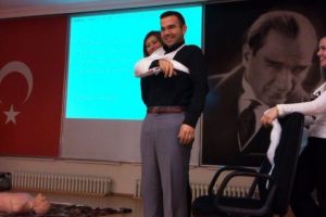 Bursa tarım il m&uuml;d&uuml;rl&uuml;k personeline ilk yardım eğitimi