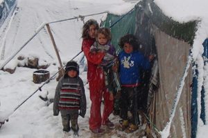 Suriye'de 16 &ccedil;ocuk donarak &ouml;ld&uuml;