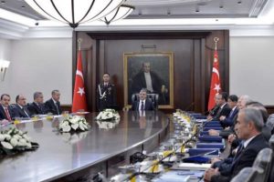Devletin zirvesi toplandı: G&uuml;ndem yolsuzluk