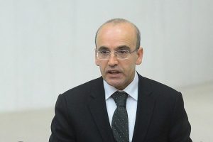 "Yolsuzluk kim yaparsa Allah belasını versin"