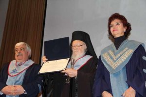 Rum Patriğe fahri doktora