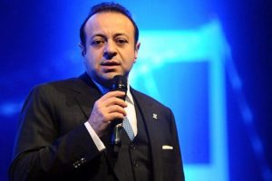 Egemen Bağış'tan operasyon tweeti