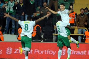 Enes &Uuml;nal'a konuşma yasağı