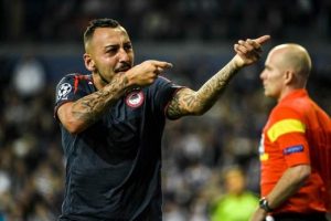 Mitroglou imzaladı, devler &uuml;z&uuml;ld&uuml;