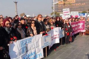 Kadın cinayetleri protesto edildi