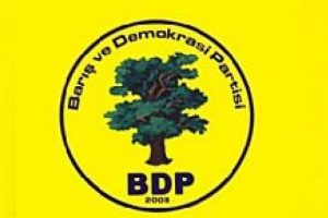 BDP'li vekillerin tahliye talebi reddedildi