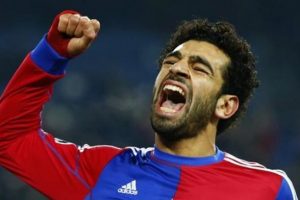 Liverpool yolundaki Salah ilk imzayı attı!