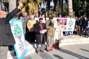 Tutuklu BDP'li vekiller i&ccedil;in eylem