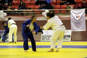 &Uuml;mitler Judo şampiyonası Samsun'da başladı