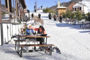 Tatlıtuğ iyileşinceye kadar &ccedil;ekimlere ara verildi