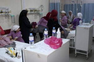 11 &ouml;ğrenci hastaneye kaldırıldı