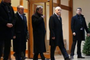 Havalimanında mini zirve