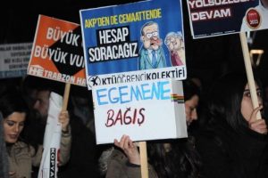 Yolsuzluk olayına Trabzon'da tepki eylemi
