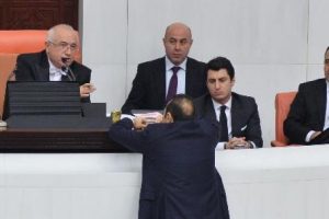 TBMM'de Egemen Bağış'a protesto
