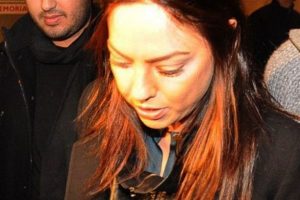 G&uuml;ndeş, eşi Reza Zarrab'ı g&ouml;rebilmek i&ccedil;in g&uuml;nlerdir bekliyor