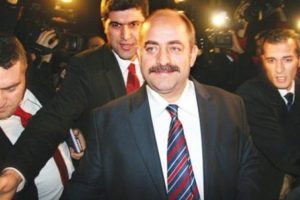 Zekeriya &Ouml;z'e b&uuml;y&uuml;k şok!