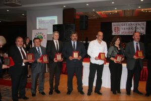HKMO &uuml;yeleri yemekte buluştu