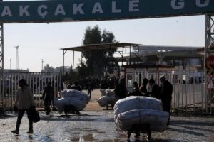 Ak&ccedil;akale Sınır Kapısı a&ccedil;ıldı