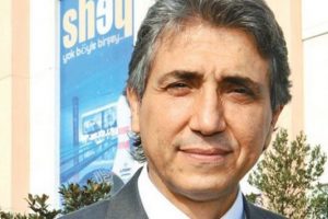 Mustafa Demir tezah&uuml;ratlarla karşılandı