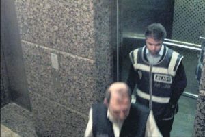 Erdoğan'ın dediği polis b&ouml;yle g&ouml;r&uuml;nt&uuml;lendi