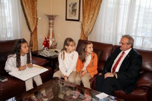 Karaloğlu'na k&uuml;&ccedil;&uuml;klerden s&uuml;rpriz