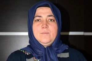 "Baş&ouml;rt&uuml;s&uuml; benim simgem değil"