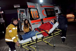 Bursa'da otomobil tarlaya devrildi!