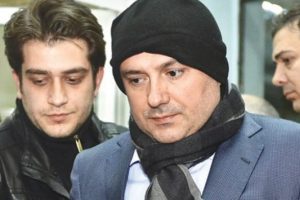 Parayı vekilin oğlu getirdi