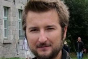 Gen&ccedil; akademisyenin sır intiharı