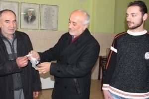 Yardım i&ccedil;in verilen monttan &ccedil;ıktı!