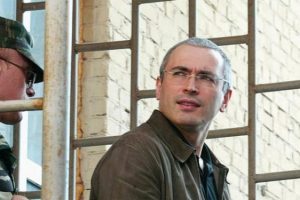 "Hodorkovski'nin aktif siyasetle uğraşacağını d&uuml;ş&uuml;nm&uuml;yorum"