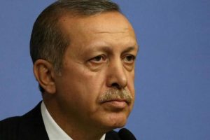 'Erdoğan'ın etrafındaki &ccedil;ember daralıyor'