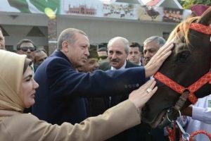 Erdoğan'a Pakistan hatırası