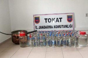 113 litre ka&ccedil;ak rakı ele ge&ccedil;irildi