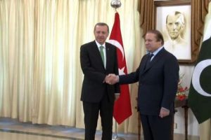 Erdoğan, Pakistanlı mevkidaşıyla bir arada