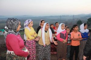 Roman vatandaşlar TOKİ evlerini bekliyor
