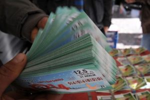 Herkes bilet i&ccedil;in Adana'ya koşuyor!