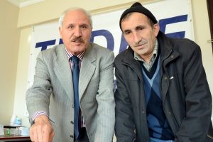 Bankadan kredi &ccedil;eken emeklinin ''hesap işletim &uuml;creti'' tepkisi