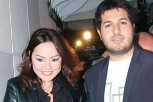 Ellerini tutup s&uuml;rekli ağladı