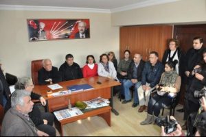CHP'de istifa depremi