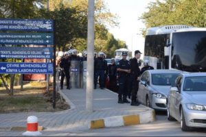 &Ccedil;&Uuml;'de &ouml;ğrenci kavgası