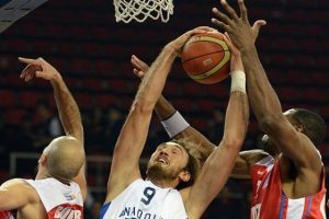 TOFAŞ Anadolu Efes'e direnemedi!