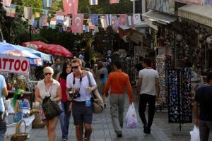 Turizmci g&ouml;z&uuml;n&uuml; 2014'e dikti