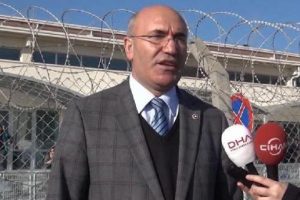 Tanal: H&uuml;k&uuml;metin istifa etmesi lazım